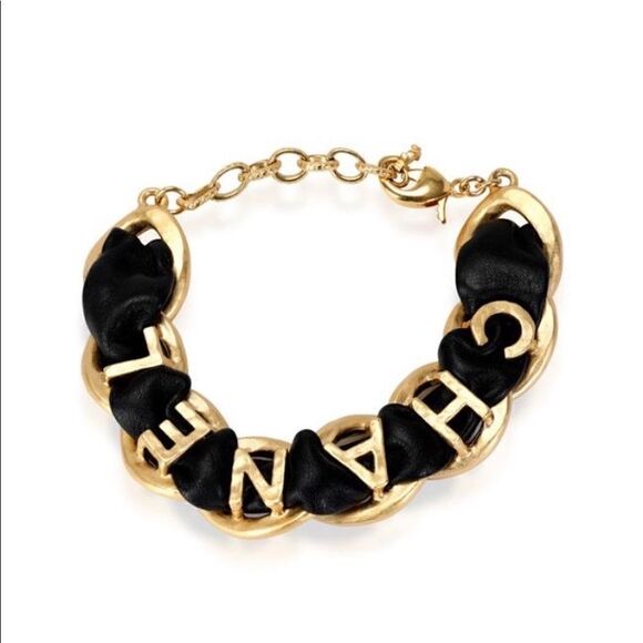 ❤️SOLD❤️2020 Chanel Metal & Lambskin Link Bracelet - Picture 1 of 9